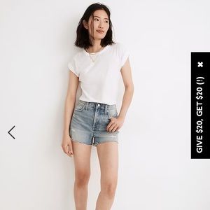 Madewell The Perfect Jean Short in Snyder Wash.